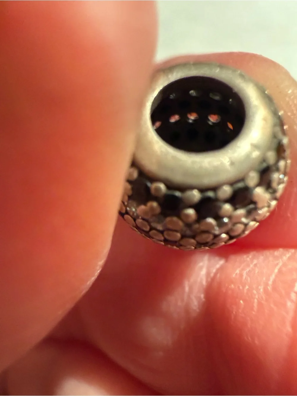 Pandora silver dot